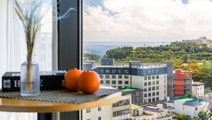 Enkeltrom – standard | Utsikt mot strand/hav