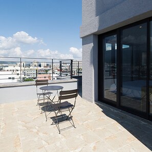 Habitación Deluxe doble | Terraza o patio