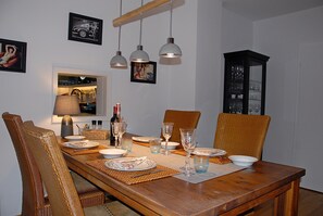 Dining - Sunny 4 room apartment near the lake with south-facing roof terrace
 (Eriskirch)