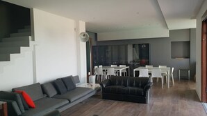 Villa, 4 habitaciones | Zona de estar