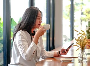 Breakfast area - Hotel Youstay Semarang By Sinergi (Semarang)