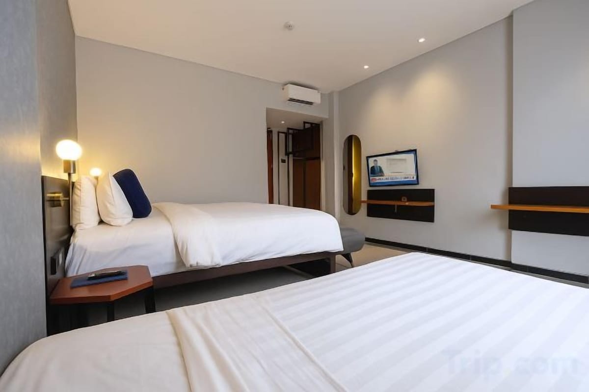 Escrivaninha, Wi-Fi de cortesia, roupa de cama