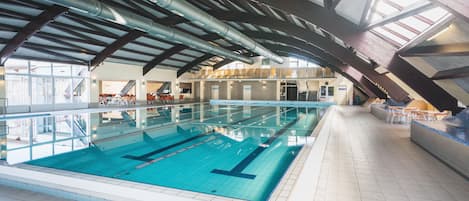 Piscina de natación o entrenamiento