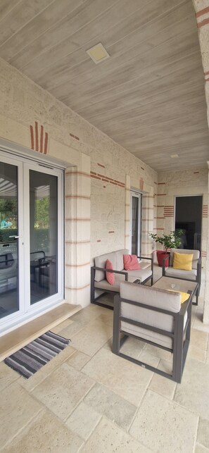 Terrace/patio - Hammeau villa  (Villeneuve-sur-Lot)
