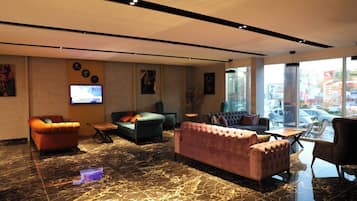 تفاصيل الفندق من الداخل