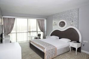 Standard Room, 1 Double Bed, City View | Free WiFi, bed sheets - Grand Merpond Otel (Merzifon)