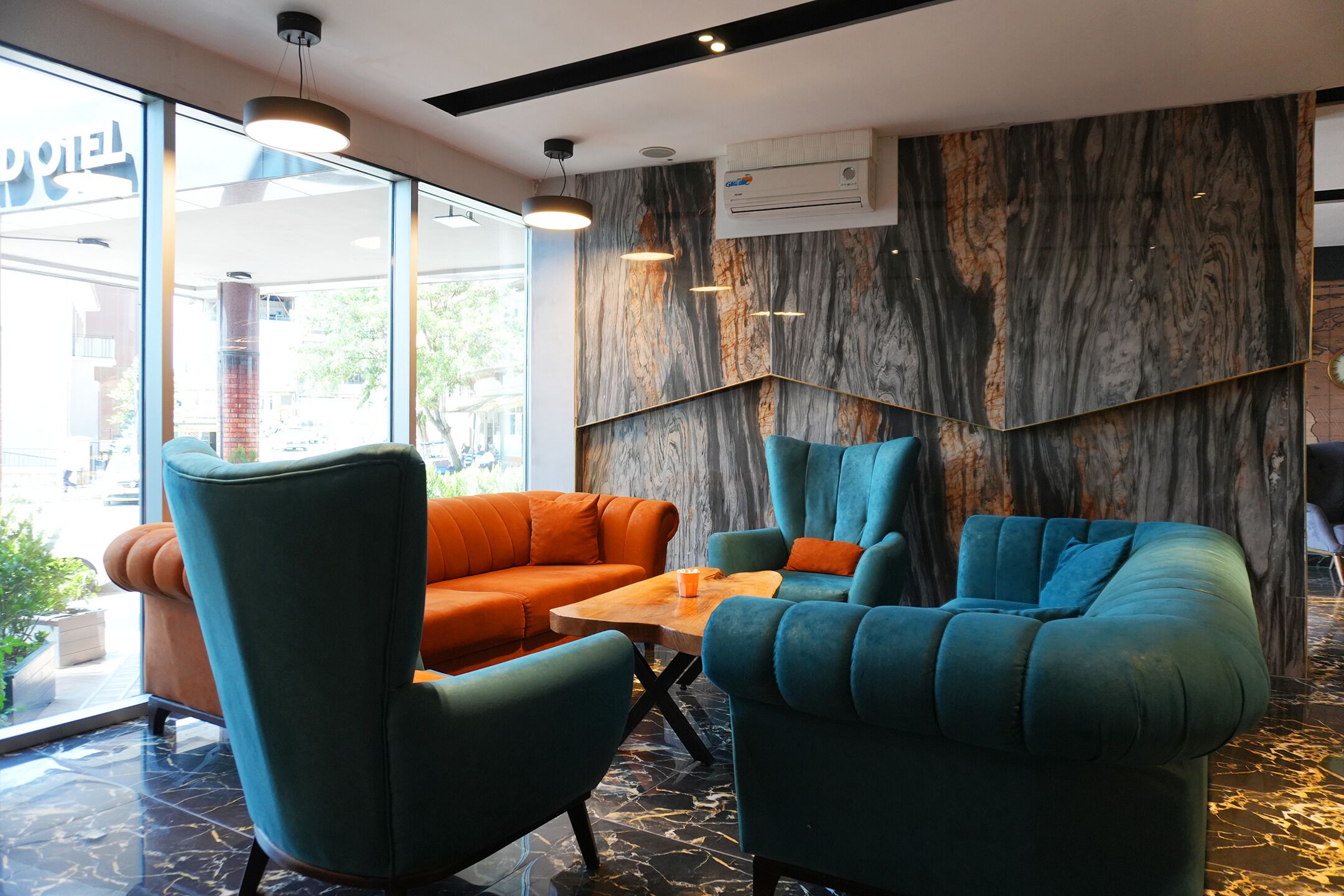 Sala de estar en el lobby