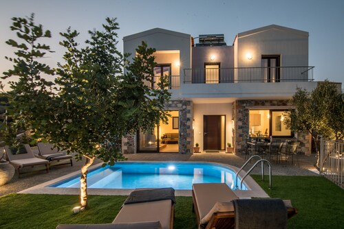 Istros Villa I, Pool, BBQ & Heated Spa Whirlpool