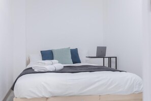 1 bedroom, free WiFi - Auto Offices Valencia (Valencia)