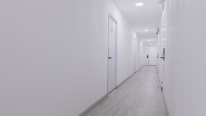 Unclassified image, 2 of 4, button - Auto Offices Valencia (Valencia)