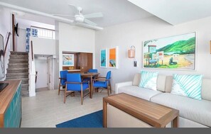 Fernseher, Tischtennisplatte