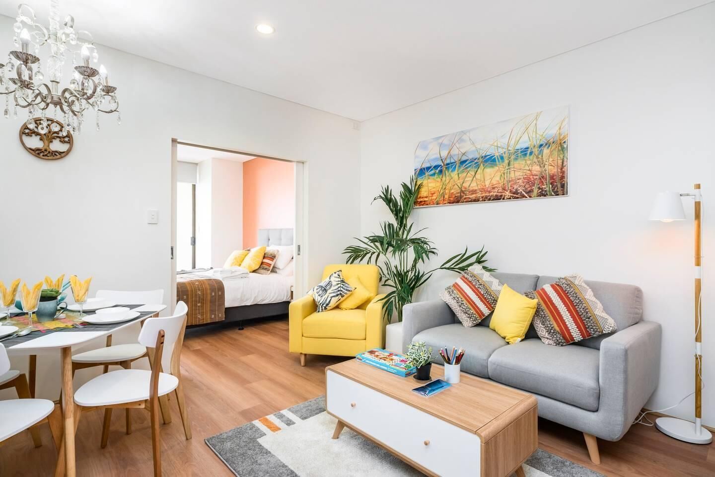 Bright light 2 bedroom central location family -no parking