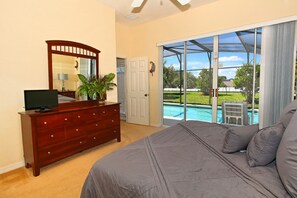 5 habitaciones, tabla de planchar con plancha, wifi y ropa de cama