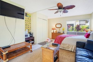 In-room safe, iron/ironing board, WiFi, bed sheets