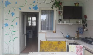 Astianpesukone, leivänpaahdin, tehosekoitin