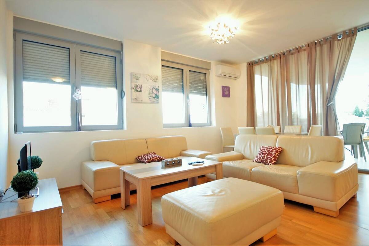 Family Apartment (7) | Living room