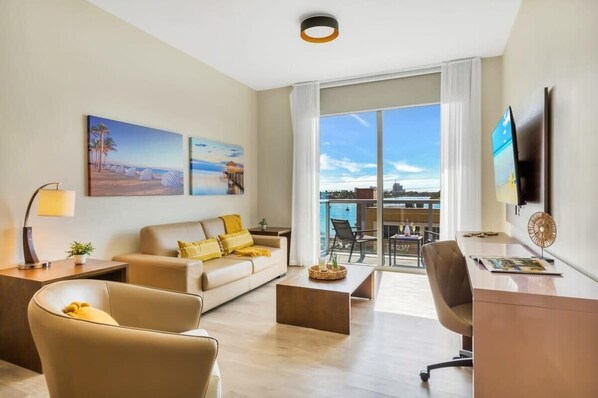 Televisie en een kantoor