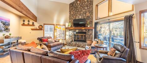 Flat-screen TV, fireplace