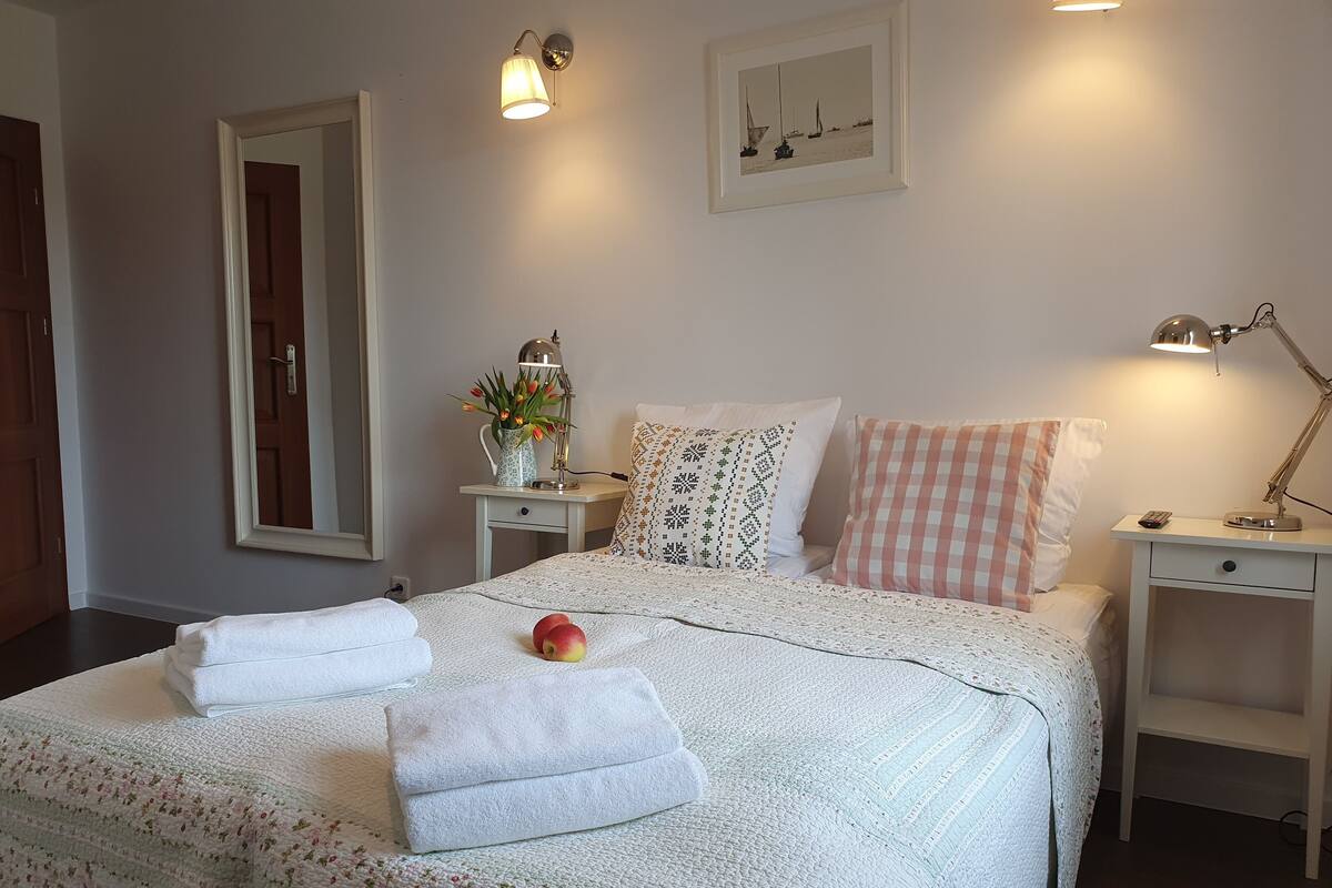 Quadruple Room | Cots/infant beds, bed sheets