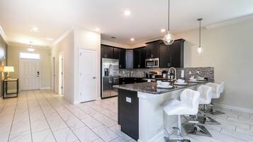 Casa (Multiple Bedrooms) | Servicio de la propiedad