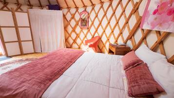 Comfort Tent, Mountainside | Individually decorated, individually furnished, travel crib, bed sheets