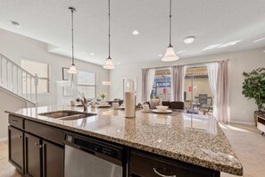 House (5 Bedrooms) | Property amenity - Beautiful Townhome With Splash Pool and Game Room! (Kissimmee)