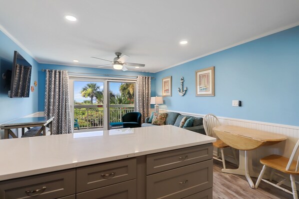 Interior - Breakers 114 - Remodeled Oceanfront 1 bedroom condo (Hilton Head Island)