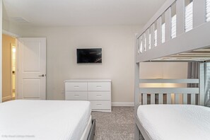House (4 Bedrooms) | Property amenity