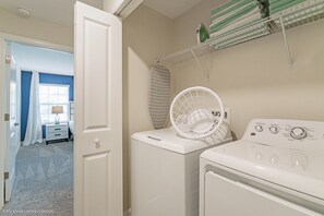 House (4 Bedrooms) | Property amenity