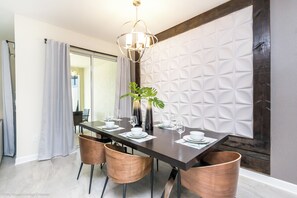 Casa (4 Bedrooms) | Servicio de la propiedad