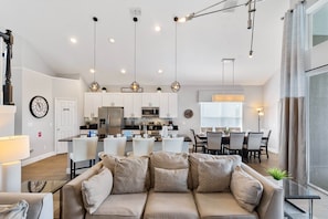 House (5 Bedrooms) | Property amenity - 8119 Sun Palm Drive (Kissimmee)