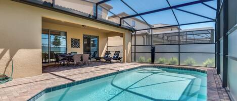 House (6 Bedrooms) | Front of property