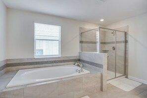 House (6 Bedrooms) | Property amenity - Contemporary Home w/ Private Pool& Spa! (Davenport)