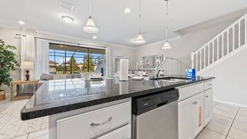 House (5 Bedrooms) | Property amenity