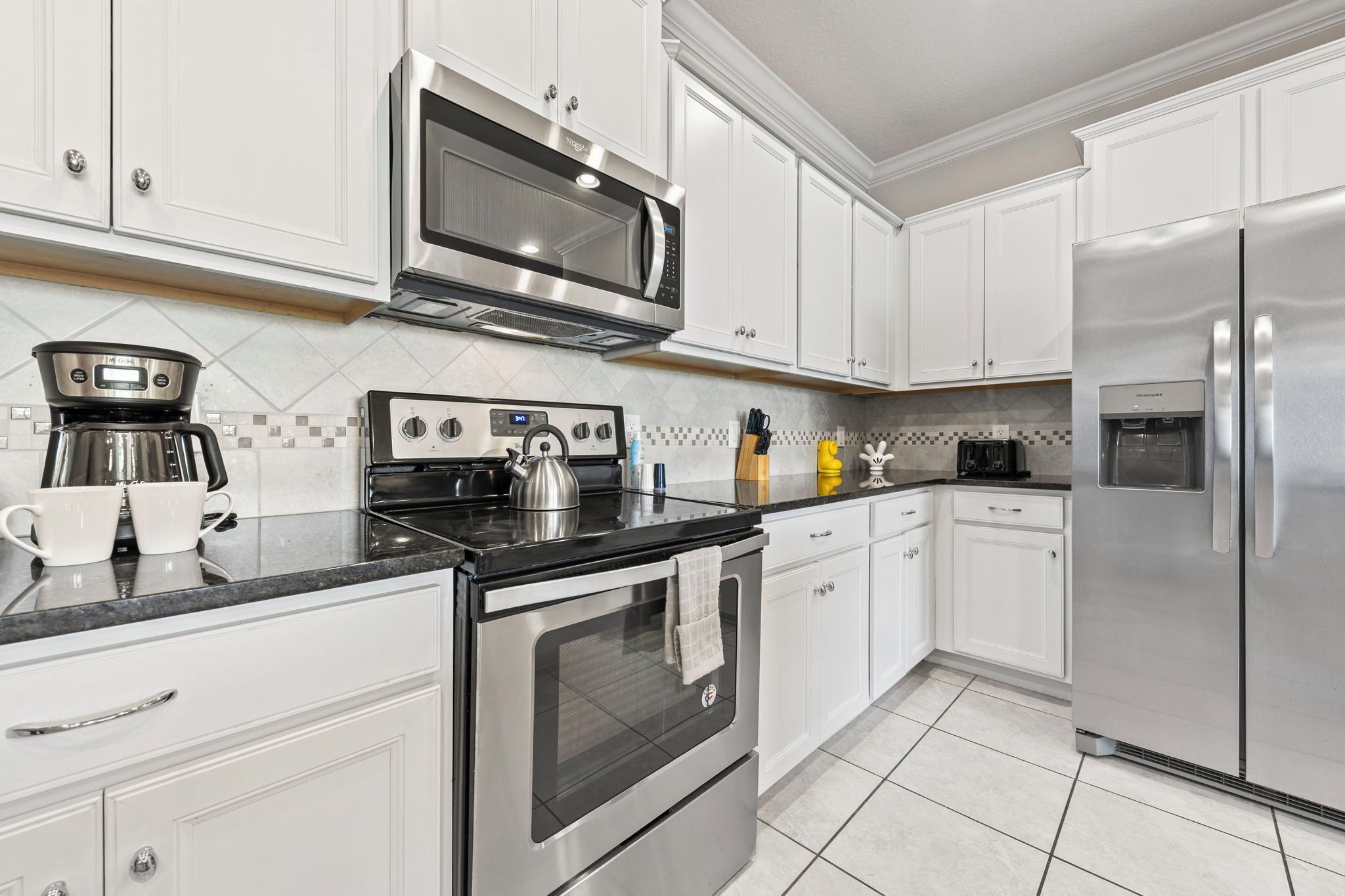 منزل (5 Bedrooms) | وسائل الراحة في المنشأة