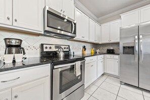 House (5 Bedrooms) | Property amenity - Beautiful Townhome W/private Pool 7 mi to Disney (Kissimmee)