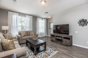 House (3 Bedrooms) | Front of property