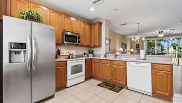 House (3 Bedrooms) | Property amenity