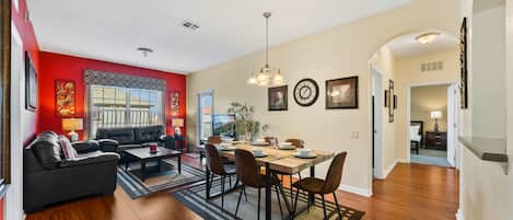 Apartment (3 Bedrooms) | Front of property