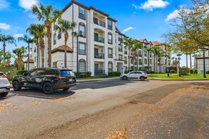 Apartment (3 Bedrooms) | Property amenity