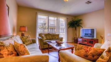 House (3 Bedrooms) | Property amenity