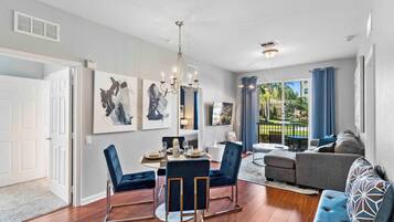 Apartment (3 Bedrooms) | Front of property