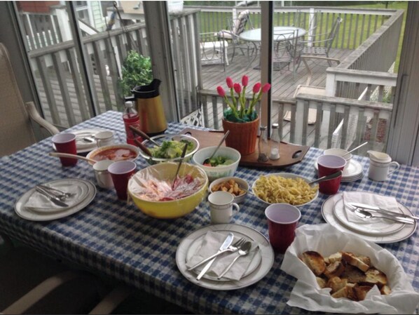 Outdoor dining