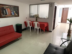 Televisión LCD de 32 pulgadas con canales vía satélite y televisión 