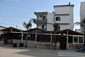 Exterior - Ionian Hotel (Ksamil)