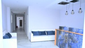 منطقة الجلوس في الردهة