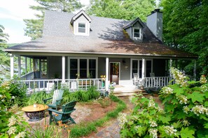 Exterior - Cottage on the Point (Cullowhee)