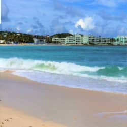 Plage, chaises longues, serviettes de plage