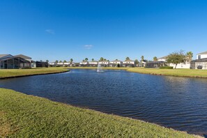 Property grounds - Cumbrian Lakes Villa with Balcony, Near to Disney (Kissimmee)