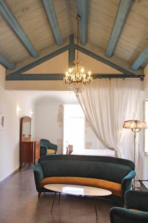 Interior - Artist Loft | Ortigia Boutique Apartment (Syracuse)